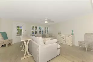 5628 Cape Leyte Dr, Sarasota, FL 34242 - Photo 32