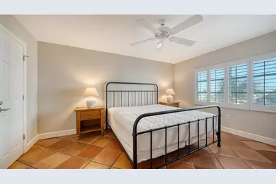 800 Benjamin Franklin Drive #406, Sarasota, FL 34236 - Photo 16