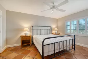 800 Benjamin Franklin Dr, Sarasota, FL 34236 - Photo 16
