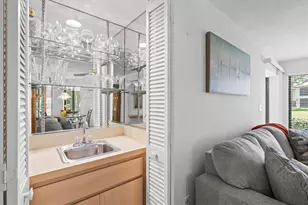 792 Capri Isles Blvd, Venice, FL 34292 - Photo 6