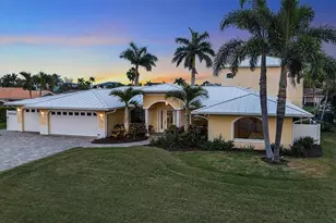 524 Hornblower Ln, Longboat Key, FL 34228 - Photo 2