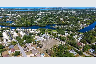 2424 Ashton Road, Sarasota, FL 34231 - Photo 6