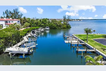 3330 Gulf Of Mexico Drive #107D, Longboat Key, FL 34228 - Photo 30