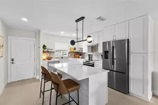 3330 Gulf of Mexico Dr, Longboat Key, FL 34228 - Photo 10