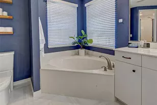 1303 E Gate Dr, Venice, FL 34285 - Photo 38