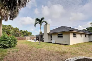 1303 E Gate Dr, Venice, FL 34285 - Photo 52
