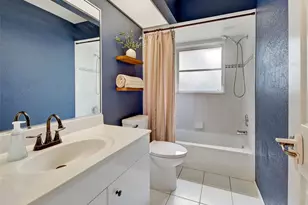 1303 E Gate Dr, Venice, FL 34285 - Photo 42