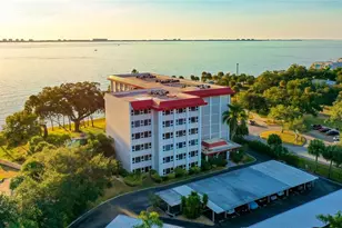 1100 Imperial Dr, Sarasota, FL 34236 - Photo 2