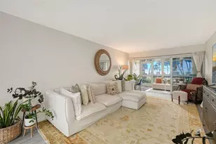 1100 Imperial Dr, Sarasota, FL 34236 - Photo 8