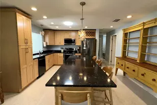 1883 Riviera Cir, Sarasota, FL 34232 - Photo 12