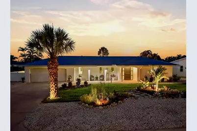 617 Dundee Lane, Holmes Beach, FL 34217 - Photo 1