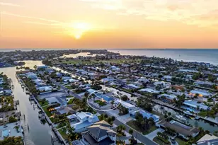 617 Dundee Ln, Holmes Beach, FL 34217 - Photo 48