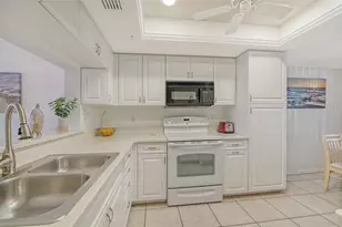 9330 Clubside Cir, Sarasota, FL 34238 - Photo 20
