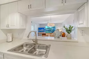 9330 Clubside Cir, Sarasota, FL 34238 - Photo 24