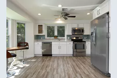 3140 Bay Shore Road, Sarasota, FL 34234 - Photo 12