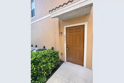 3491 Parkridge Circle #16-201, Sarasota, FL 34243 - Photo 1