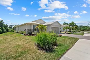 29260 Coral Harbour Dr, Englewood, FL 34223 - Photo 4