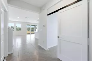 3813 Lively Coral Pl, Bradenton, FL 34208 - Photo 4