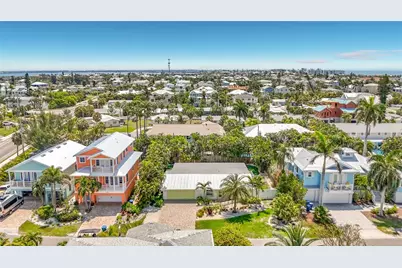 307 68th, Holmes Beach, FL 34217 - Photo 8