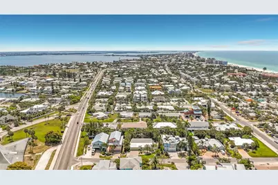 307 68th, Holmes Beach, FL 34217 - Photo 6