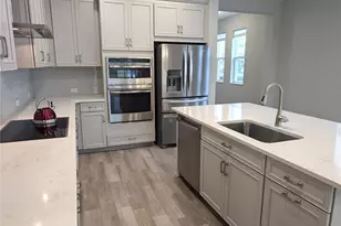 8545 Cache Dr, Sarasota, FL 34240 - Photo 10