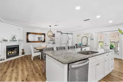 2215 Hibiscus Street, Sarasota, FL 34239 - Photo 18