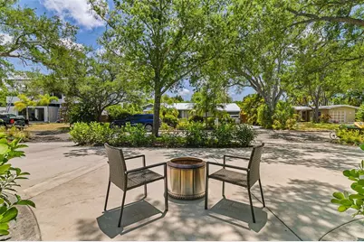 2215 Hibiscus Street, Sarasota, FL 34239 - Photo 6