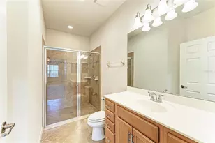 7906 Moonstone Dr, Sarasota, FL 34233 - Photo 14