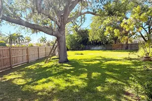 619 Oak River Ct, Osprey, FL 34229 - Photo 4