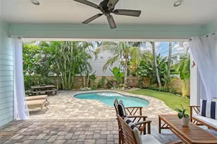 1738 Siesta Dr, Sarasota, FL 34239 - Photo 4