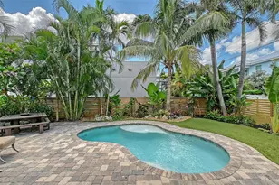 1738 Siesta Dr, Sarasota, FL 34239 - Photo 36