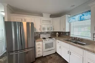 3 Date Ave, Bradenton, FL 34207 - Photo 6