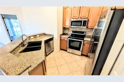 3711 Parkridge Circle #6-201, Sarasota, FL 34243 - Photo 8