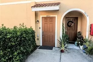 3711 Parkridge Cir, Sarasota, FL 34243 - Photo 2
