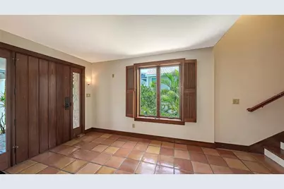 156 Emerson Drive, Sarasota, FL 34236 - Photo 6