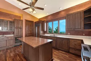 156 Emerson Dr, Sarasota, FL 34236 - Photo 22