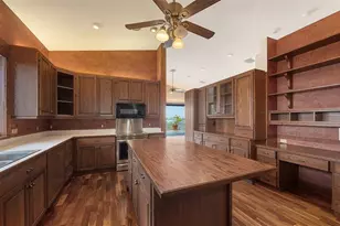 156 Emerson Dr, Sarasota, FL 34236 - Photo 24