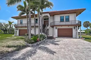 135 Tina Island Dr, Osprey, FL 34229 - Photo 2