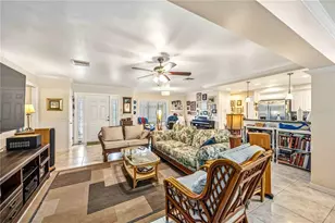 816 S Gondola Dr, Venice, FL 34293 - Photo 4