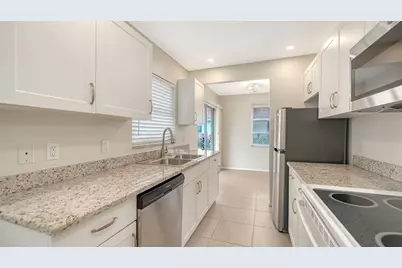 2121 Pueblo Circle #V6, Sarasota, FL 34231 - Photo 16
