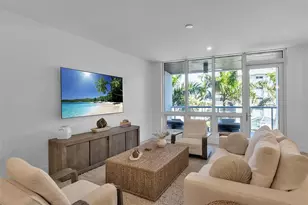 1035 Seaside Dr, Sarasota, FL 34242 - Photo 4