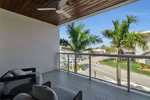 1035 Seaside Dr, Sarasota, FL 34242 - Photo 8