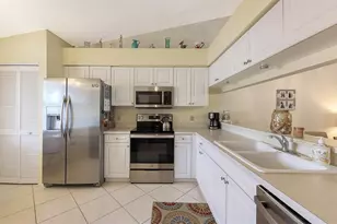 4338 Madeira Ct, Sarasota, FL 34233 - Photo 14