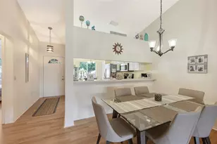 4338 Madeira Ct, Sarasota, FL 34233 - Photo 6