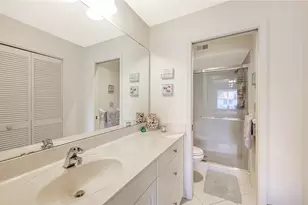4338 Madeira Ct, Sarasota, FL 34233 - Photo 20