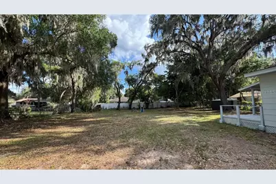 1051 Cr 464, Lake Panasoffkee, FL 33538 - Photo 2