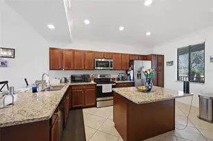 16904 Vardon Ter, Lakewood Ranch, FL 34211 - Photo 4