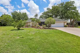 3757 Countryside Rd, Sarasota, FL 34233 - Photo 2