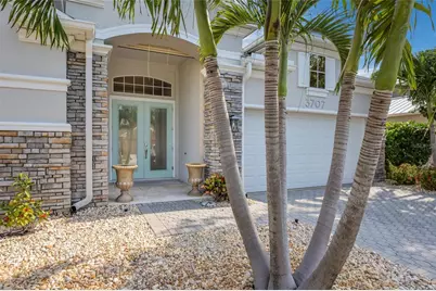 3707 5th Avenue NE, Bradenton, FL 34208 - Photo 6