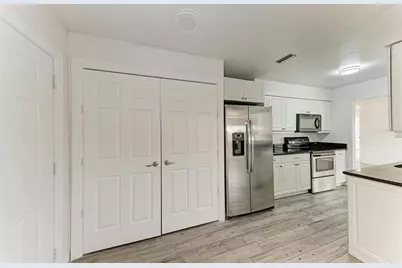 2544 Orsova Way, Sarasota, FL 34231 - Photo 12
